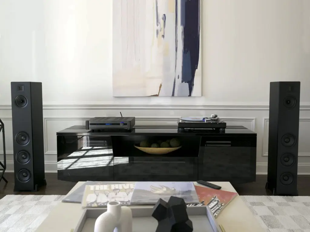 Emotiva XT1 Living room 2.webp