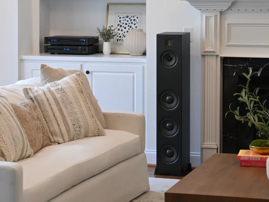 Emotiva XT1 Living room 4.webp